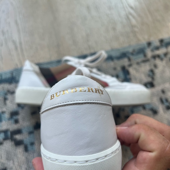 Burberry sneakers size 5 - Picture 4 of 10